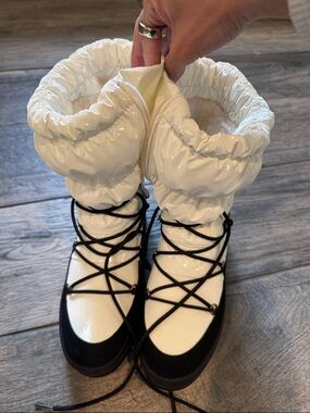 Pajar Glossy White Puffer Winter Boots with Black Heel